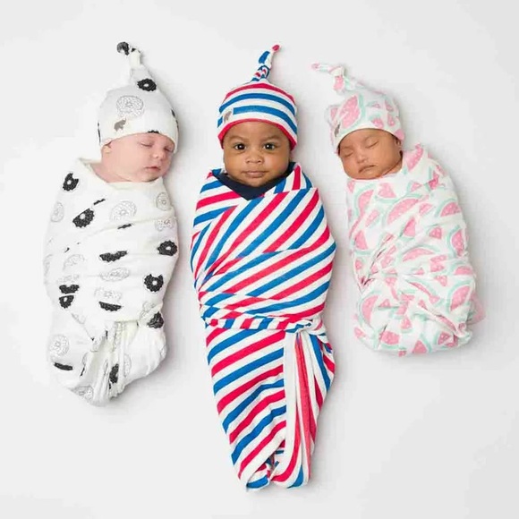 M+A by Monica + Andy Baby First Hello Blanket + Cap Organic Set, Red White Blue - Picture 11 of 12
